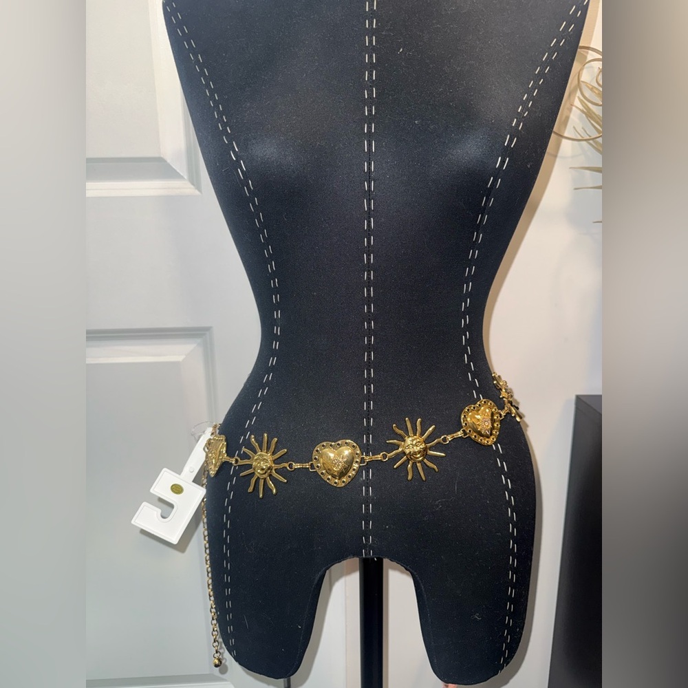 haute hippie Gold Sun & Heart Statement belt
